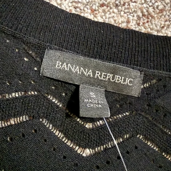 NEW Black Banana Republic Sheer Pattern Sweater Small NWT  LIGHT WEIGHT - Picture 5 of 9